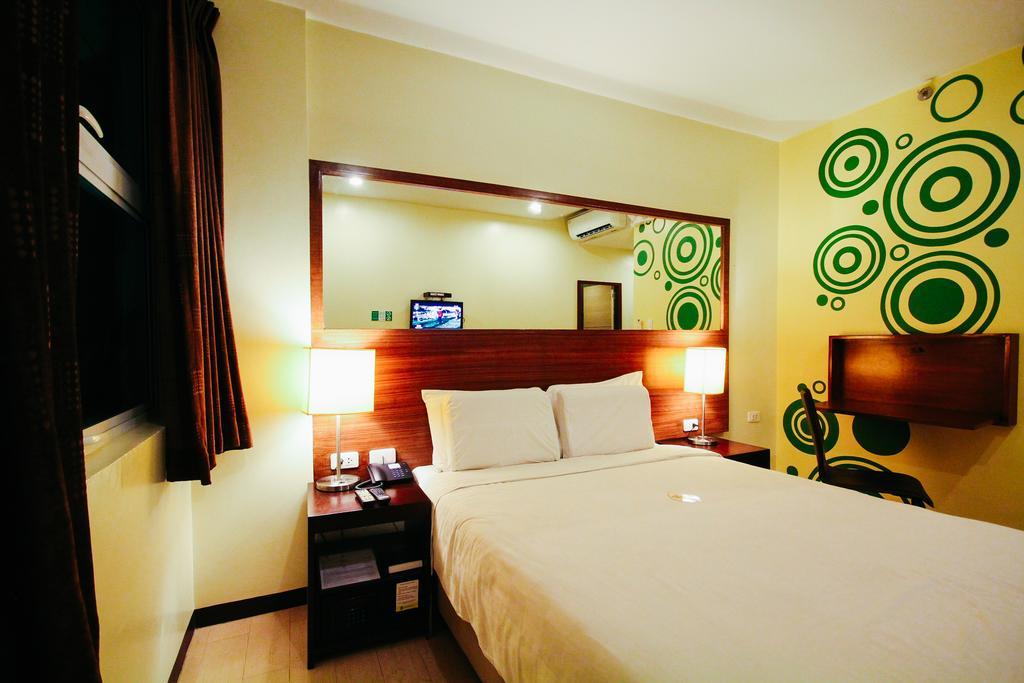 Go Hoteles Bacolod Habitación foto